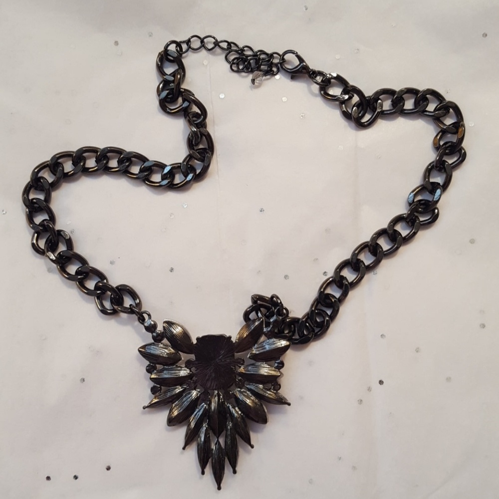 Statement necklace - Picture 3 of 4